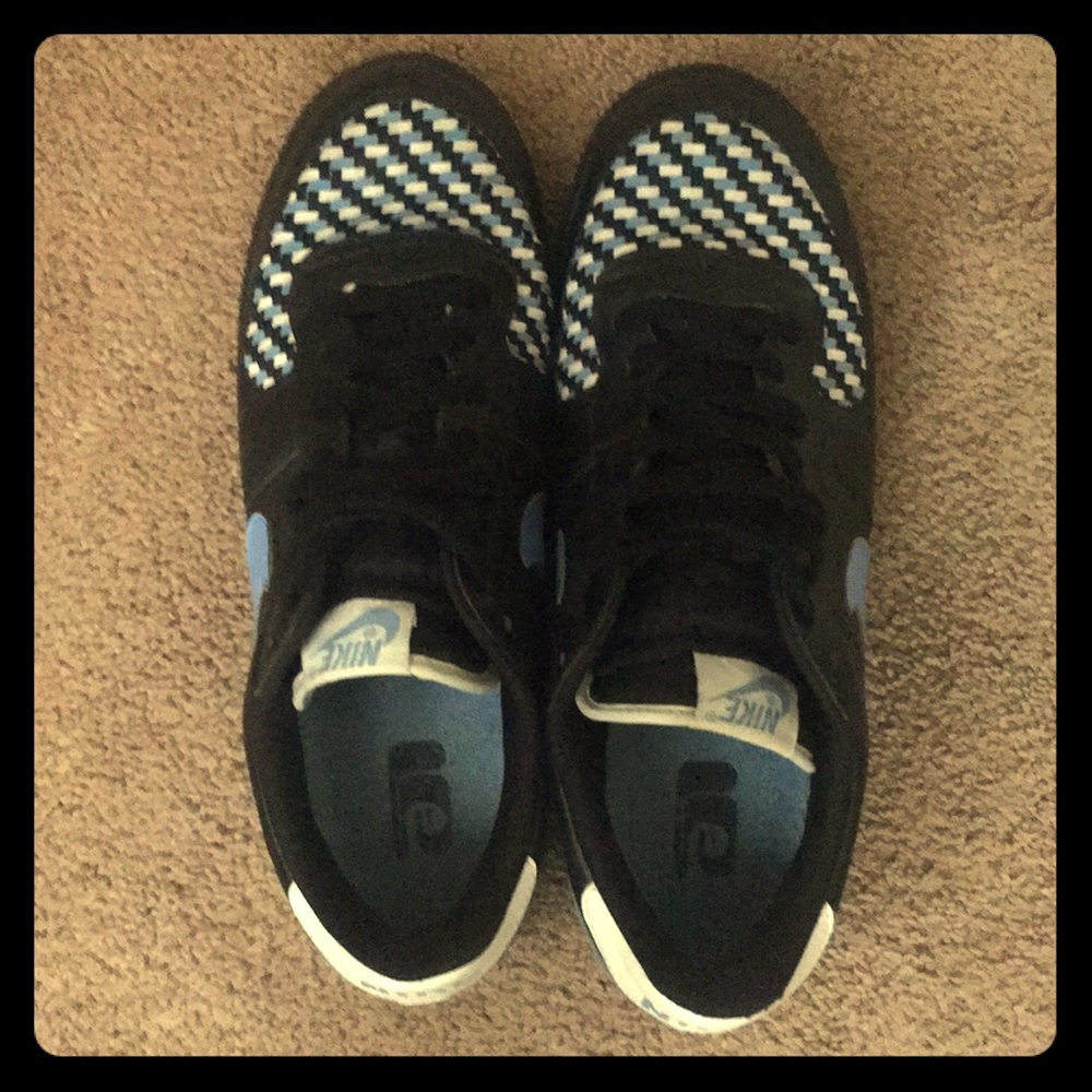 Nike’s - Picture 3 of 7